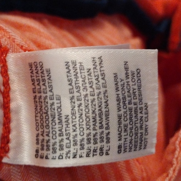 Red The North Face Shorts 36 - Picture 3 of 4